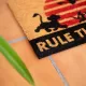 Πατάκι Εισόδου DISNEY Ο ΒΑΣΙΛΙΑΣ ΤΩΝ ΛΙΟΝΤΑΡΙΩΝ Rule the Jungle