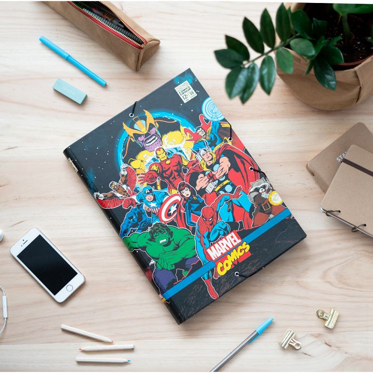 Κουτί σκληρό, 3cm ράχη, με Λάστιχο A4 MARVEL Avengers
