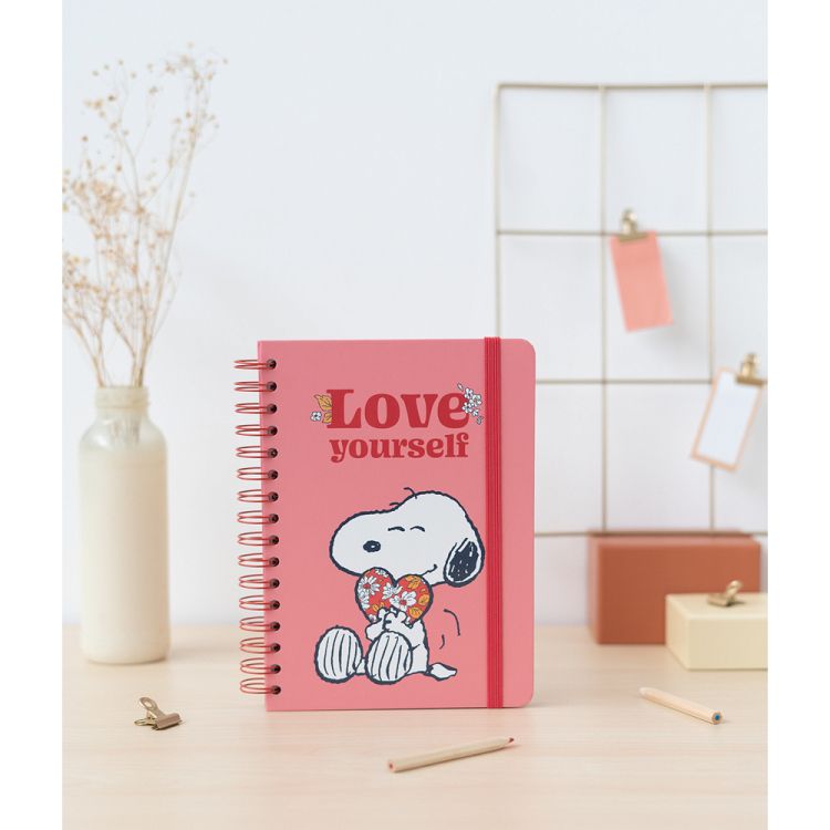 Τετράδιο Σπιράλ Ριγέ με Λάστιχο A5/15X21 SNOOPY Love Yourself