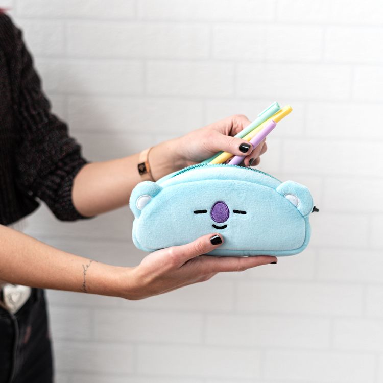 Κασετίνα Λούτρινη Μισοφέγγαρο BT21 Koya